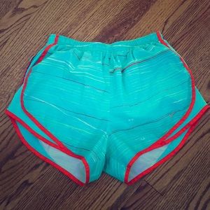 Nike Run Tempo Shorts